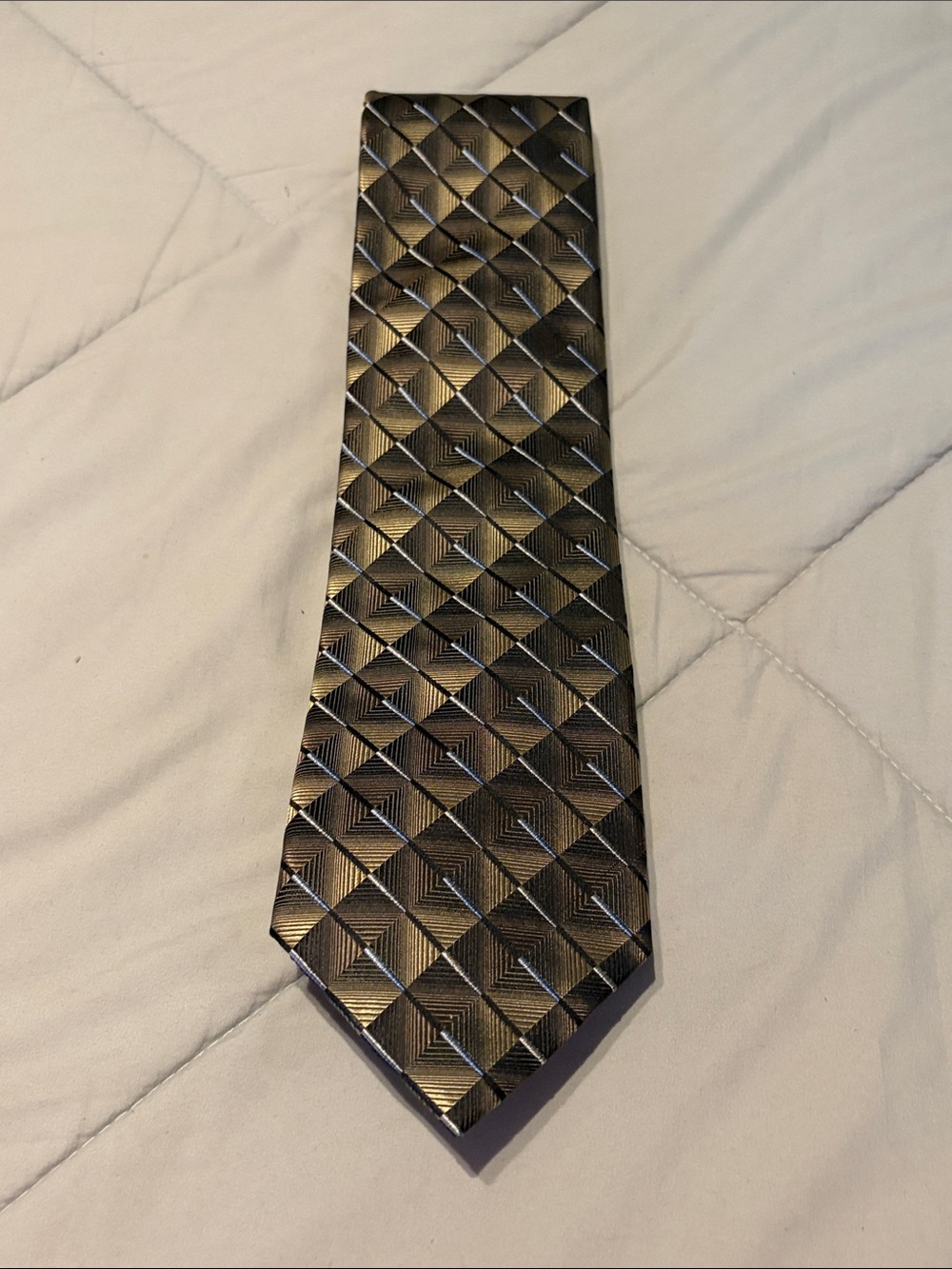 Enro Silk Geometric Pattern Men's Tie in Black and Gold